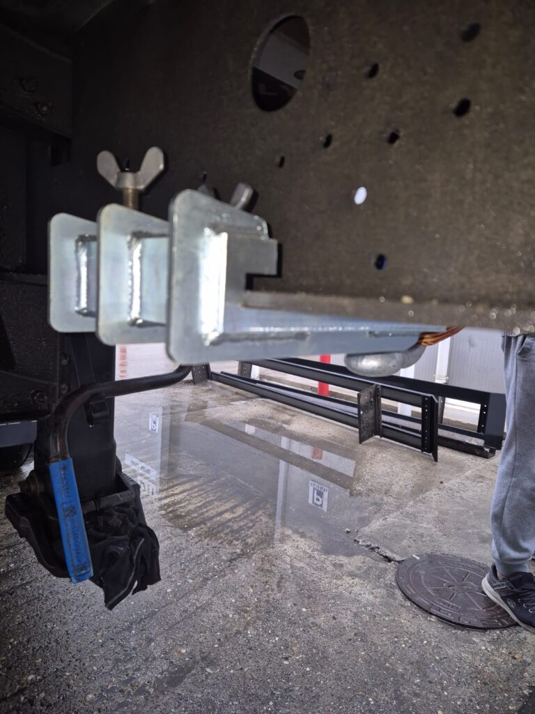 Снимка на система за пълно възстановяване на камиони TRUCK RECO-PLATE max 20mm 10T